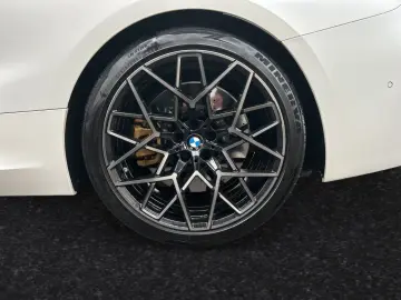 BMW M8 Competition Cabrio xDrive M Driver's Package