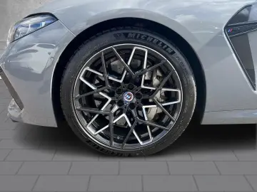 BMW M8 Competition Coupe xDrive (a Sportpaket HUD AD