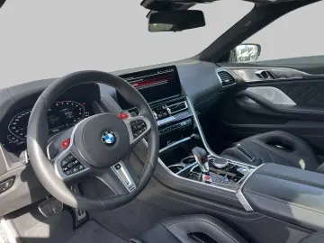 BMW M8 Competition Coupe xDrive (a Sportpaket HUD AD