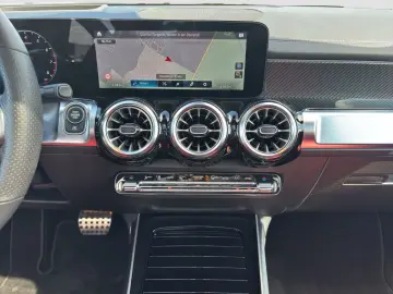 MERCEDES-BENZ GLB 250 4M  AMG AHK Panorama Sitzklima…