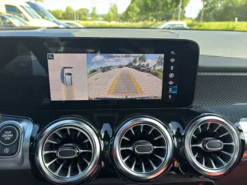 MERCEDES-BENZ GLB 250 4M  AMG AHK Panorama Sitzklima…
