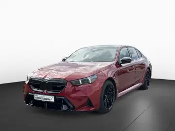 BMW M5 M DRIVERS Package 360  DAProf Pano AHK B W