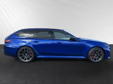 BMW M5 Touring Inkl. € 1.190 Zubehörbonus AHK Panora