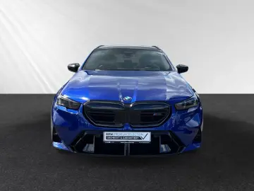 BMW M5 Touring Inkl. € 1.190 Zubehörbonus AHK Panora