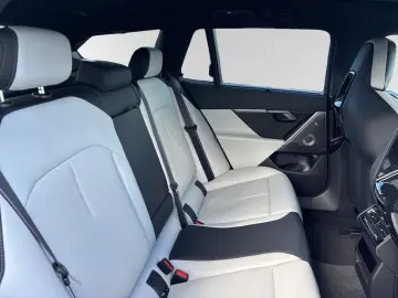 BMW M5 Touring Inkl. € 1.190 Zubehörbonus AHK Panora