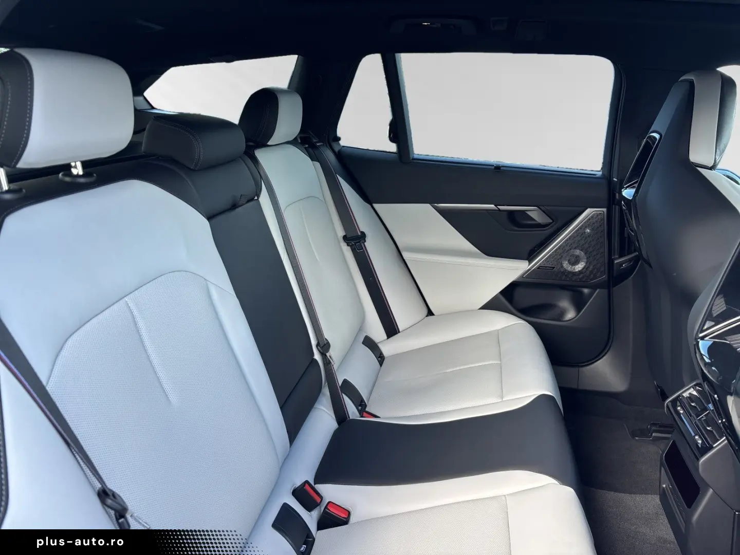 BMW M5 Touring Inkl. € 1.190 Zubehörbonus AHK Panora
