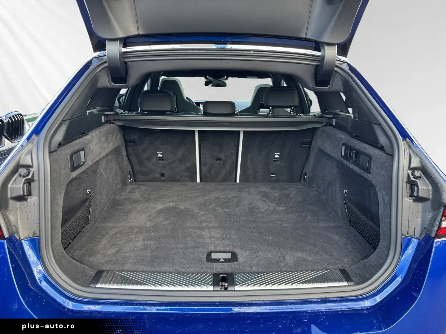 BMW M5 Touring Inkl. € 1.190 Zubehörbonus AHK Panora
