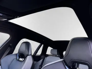 BMW M5 Touring Inkl. € 1.190 Zubehörbonus AHK Panora