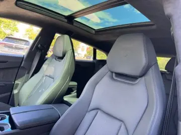 LAMBORGHINI Lamborghini Urus S Nero-Matt Black 23  B&O Garan