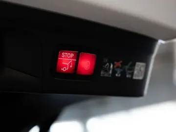 MERCEDES-BENZ GLE 300 d 4M