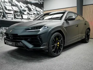 LAMBORGHINI Urus 4.0 V8 S   Urus S   BTW   Akrapovic   luftf