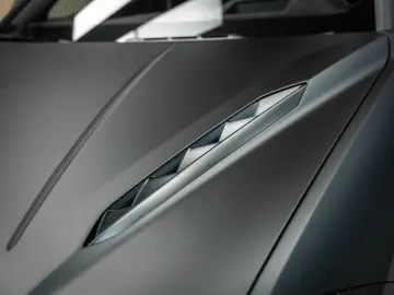LAMBORGHINI Urus 4.0 V8 S   Urus S   BTW   Akrapovic   luftf
