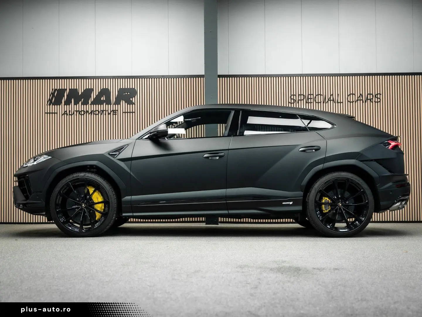 LAMBORGHINI Urus 4.0 V8 S   Urus S   BTW   Akrapovic   luftf