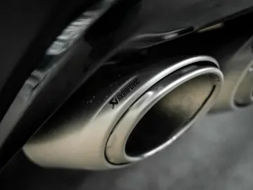 LAMBORGHINI Urus 4.0 V8 S   Urus S   BTW   Akrapovic   luftf