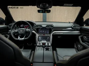 LAMBORGHINI Urus 4.0 V8 S   Urus S   BTW   Akrapovic   luftf