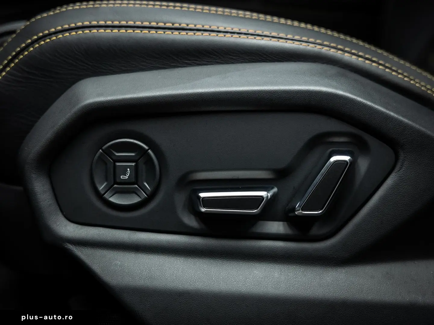 LAMBORGHINI Urus 4.0 V8 S   Urus S   BTW   Akrapovic   luftf