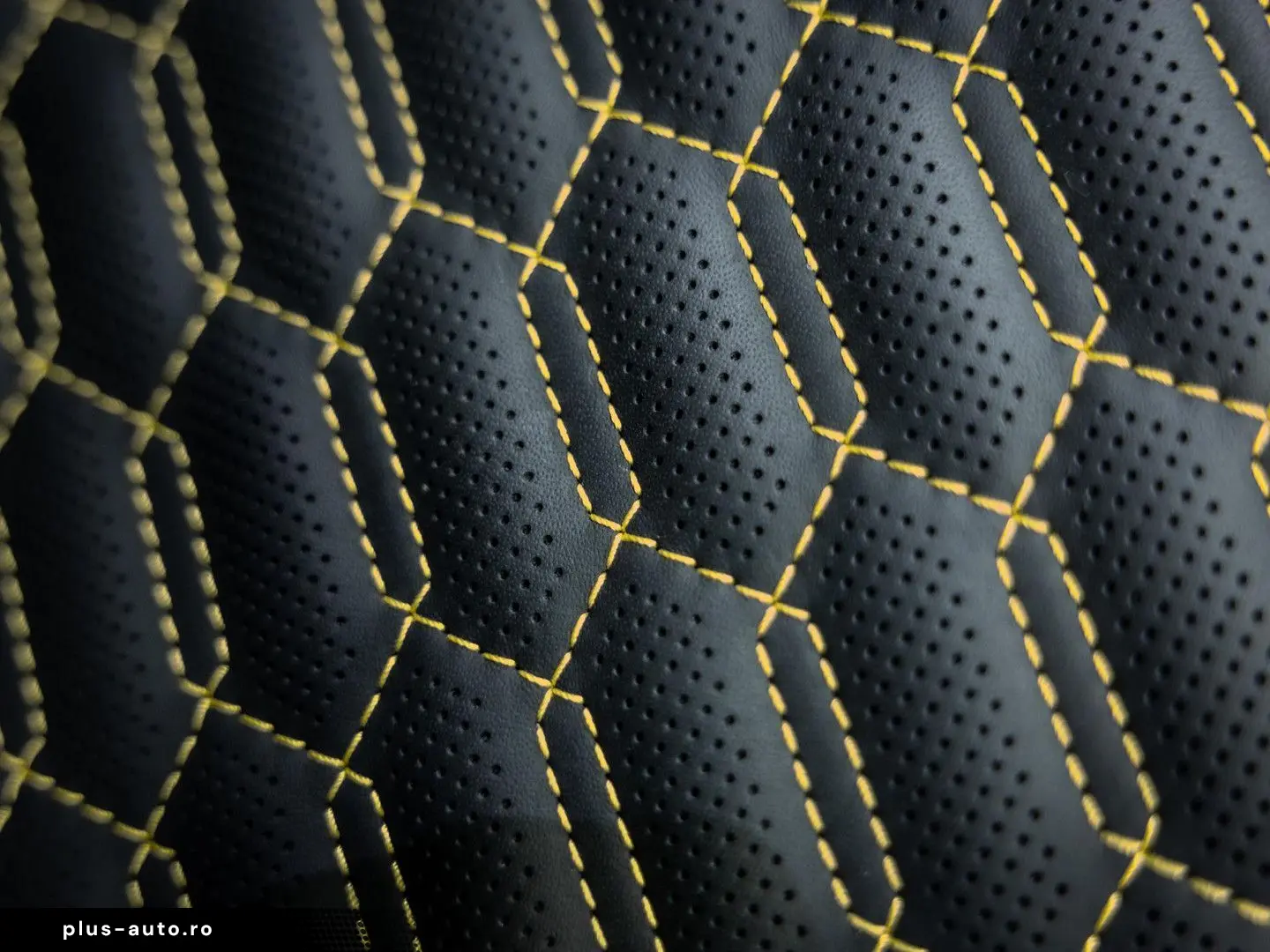 LAMBORGHINI Urus 4.0 V8 S   Urus S   BTW   Akrapovic   luftf