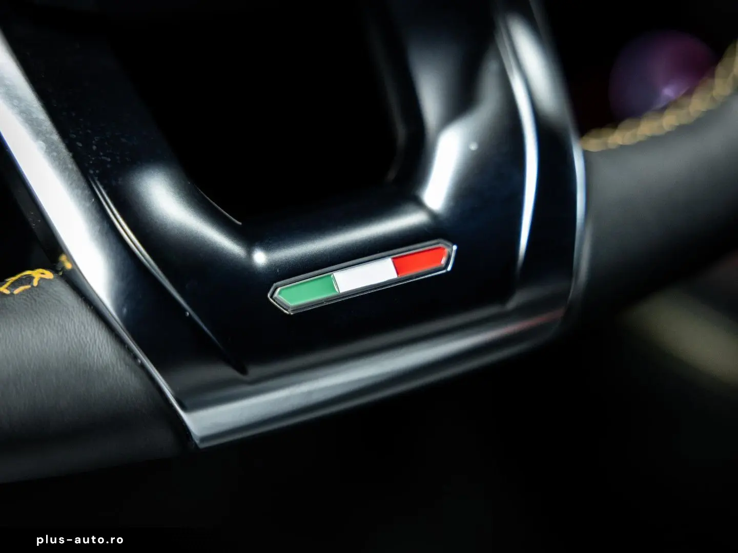 LAMBORGHINI Urus 4.0 V8 S   Urus S   BTW   Akrapovic   luftf