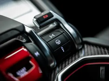 LAMBORGHINI Urus 4.0 V8 S   Urus S   BTW   Akrapovic   luftf