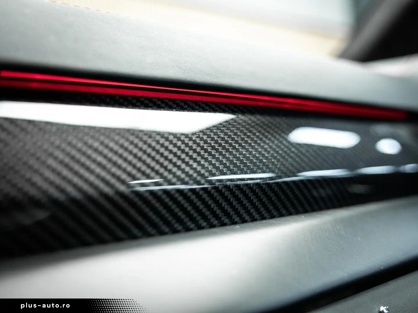 LAMBORGHINI Urus 4.0 V8 S   Urus S   BTW   Akrapovic   luftf