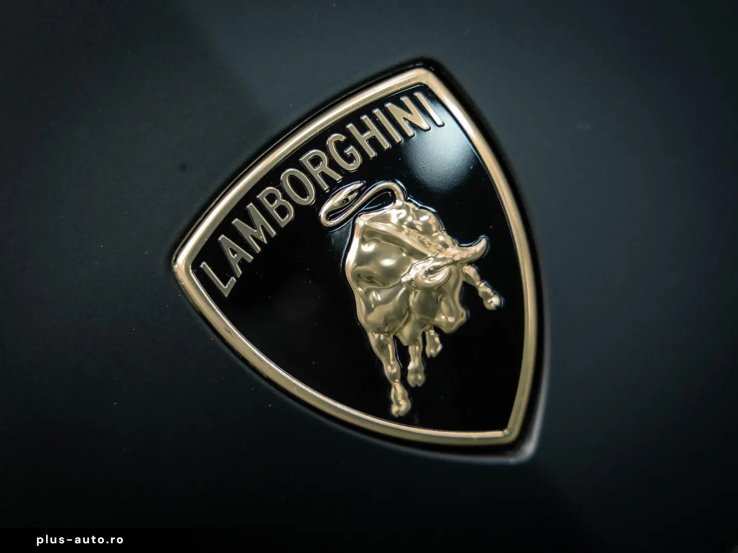 LAMBORGHINI Urus 4.0 V8 S   Urus S   BTW   Akrapovic   luftf