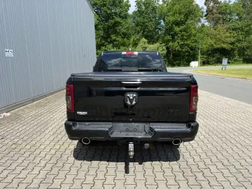 DODGE 5 7 LEDER CREWCAB 4x4 GAS LPG BIG HORN Night