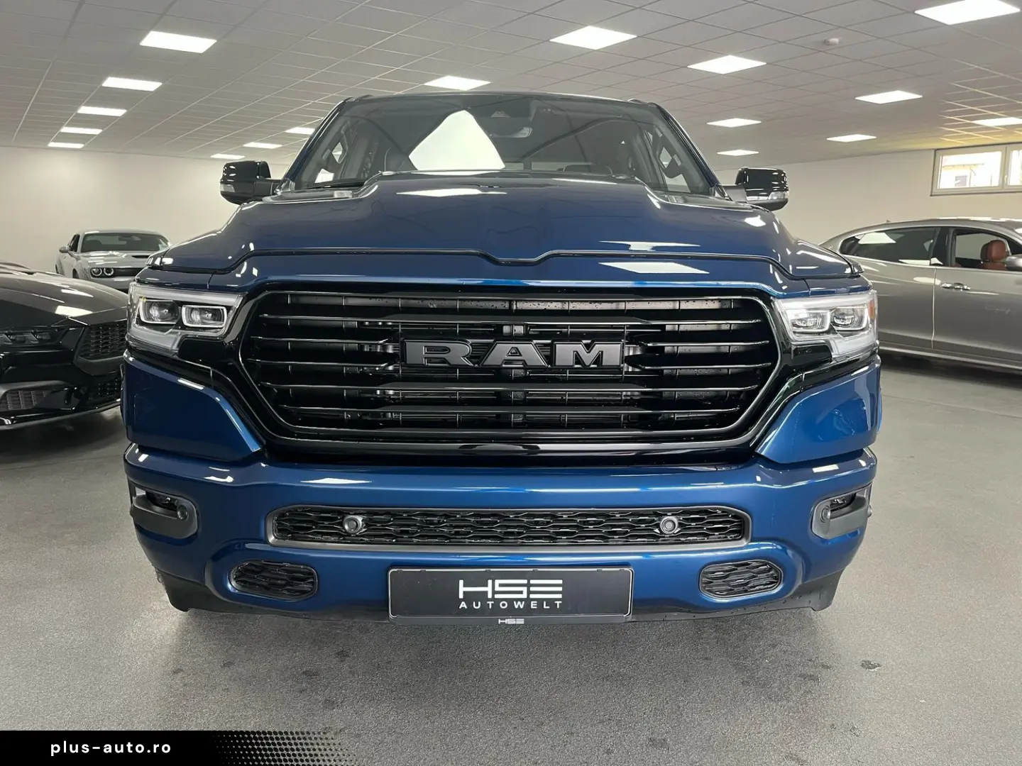 DODGE RAM 5 7l V8  LARAMIE 12 Zoll Display LED AHK SHZ
