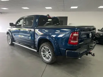 DODGE RAM 5 7l V8  LARAMIE 12 Zoll Display LED AHK SHZ