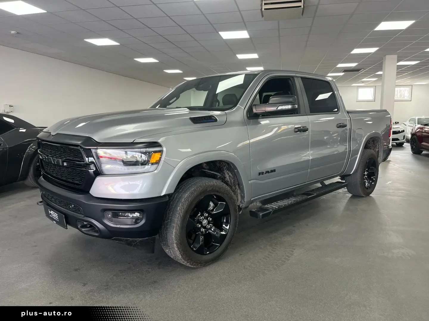 DODGE RAM 5 7l V8  BIGHORN 12 ZOLL Display SHZ LED AHK