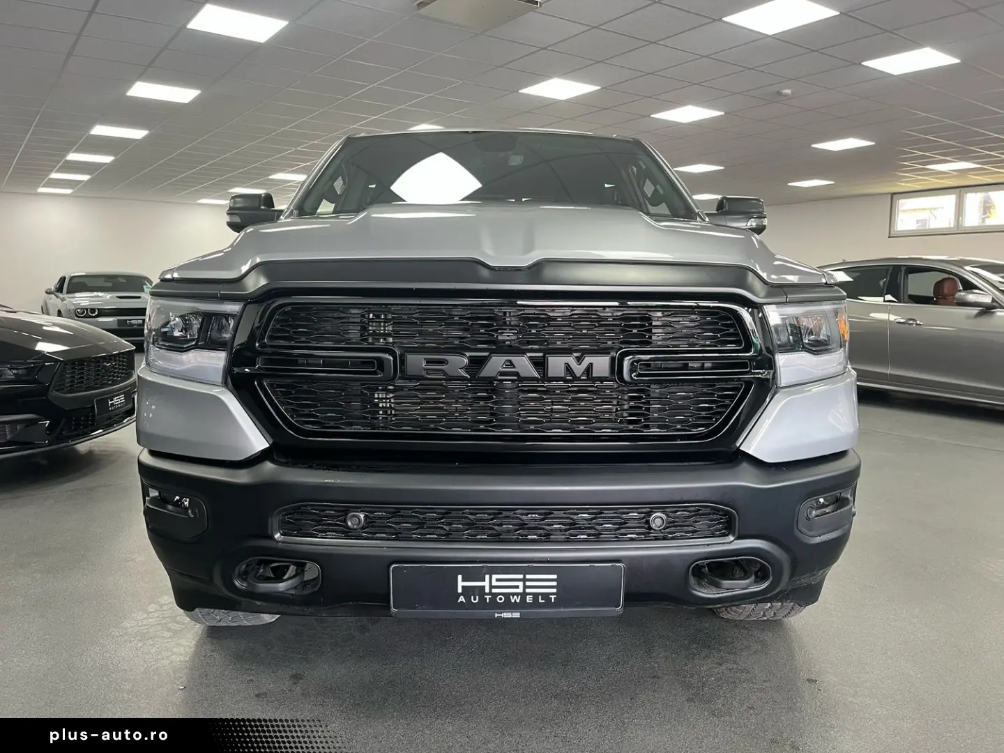 DODGE RAM 5 7l V8  BIGHORN 12 ZOLL Display SHZ LED AHK