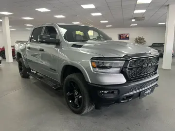 DODGE RAM 5 7l V8  BIGHORN 12 ZOLL Display SHZ LED AHK