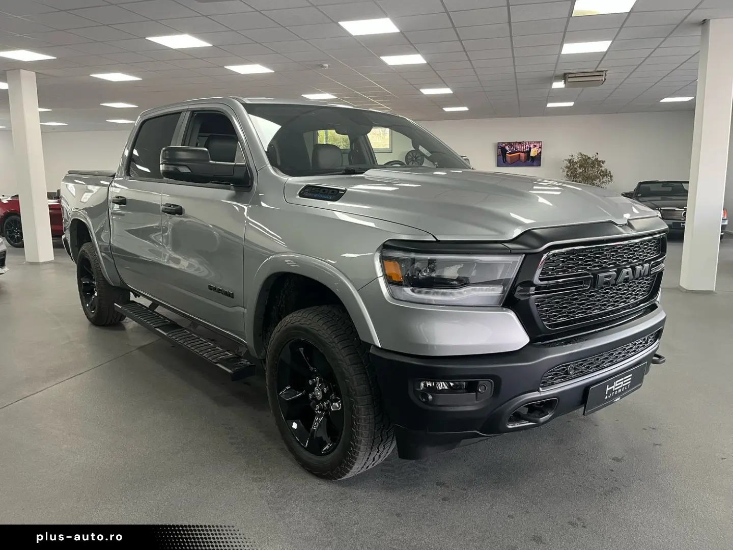 DODGE RAM 5 7l V8  BIGHORN 12 ZOLL Display SHZ LED AHK