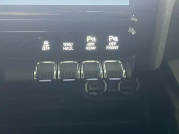 DODGE RAM 5 7l V8  BIGHORN 12 ZOLL Display SHZ LED AHK
