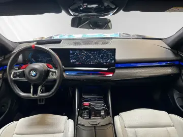 BMW M5 Touring Inkl. € 1.190 Zubehörbonus AHK Pano B