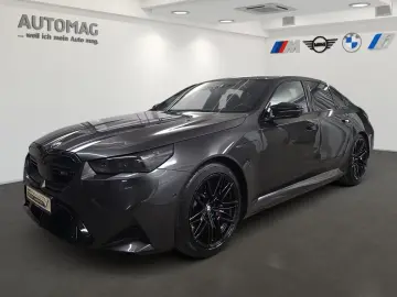 BMW M5 Limousine M-CompoundBremse Panoramadach Bower