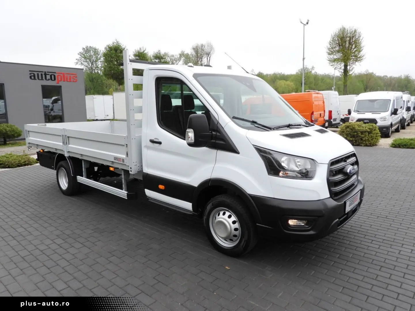 FORD TRANSIT PRITSCHE 8 PALETTEN TEMPOMAT
