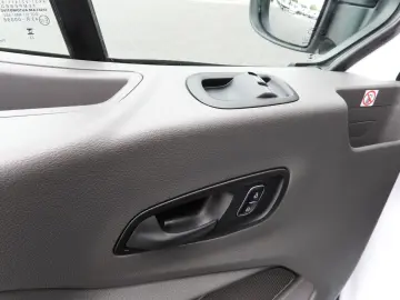 FORD TRANSIT PRITSCHE 8 PALETTEN TEMPOMAT