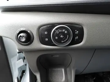 FORD TRANSIT PRITSCHE 8 PALETTEN TEMPOMAT