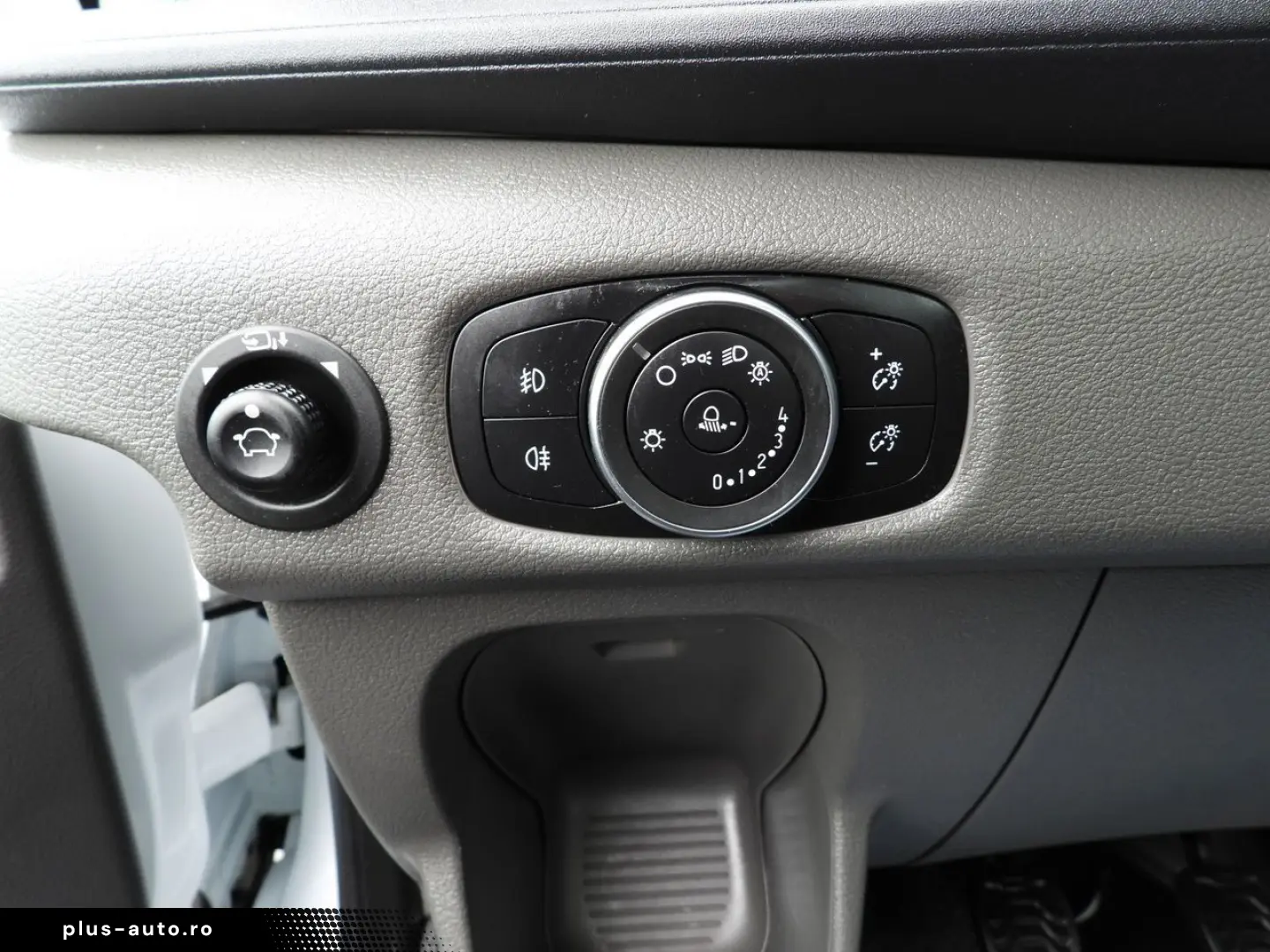 FORD TRANSIT PRITSCHE 8 PALETTEN TEMPOMAT