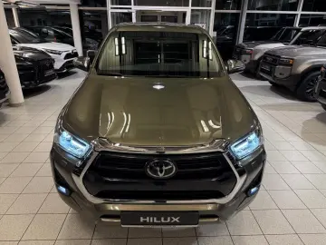 TOYOTA DOUBLE CAB EXECUTIVE-AUT-KAMERA-LED-RADAR