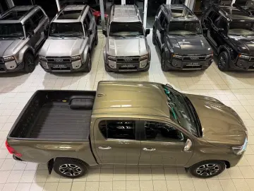 TOYOTA DOUBLE CAB EXECUTIVE-AUT-KAMERA-LED-RADAR