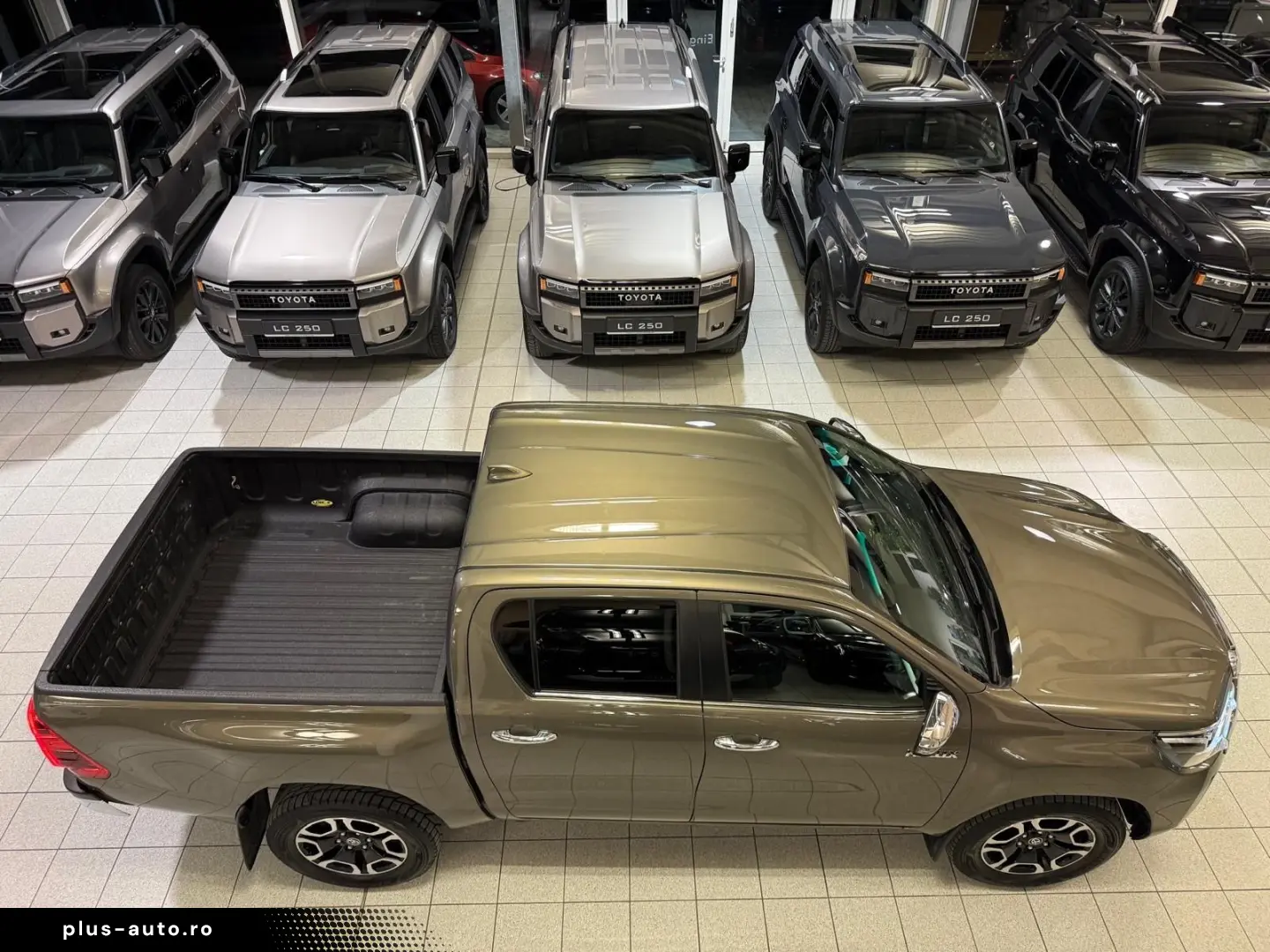 TOYOTA DOUBLE CAB EXECUTIVE-AUT-KAMERA-LED-RADAR