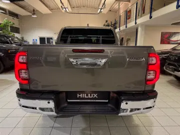 TOYOTA DOUBLE CAB EXECUTIVE-AUT-KAMERA-LED-RADAR