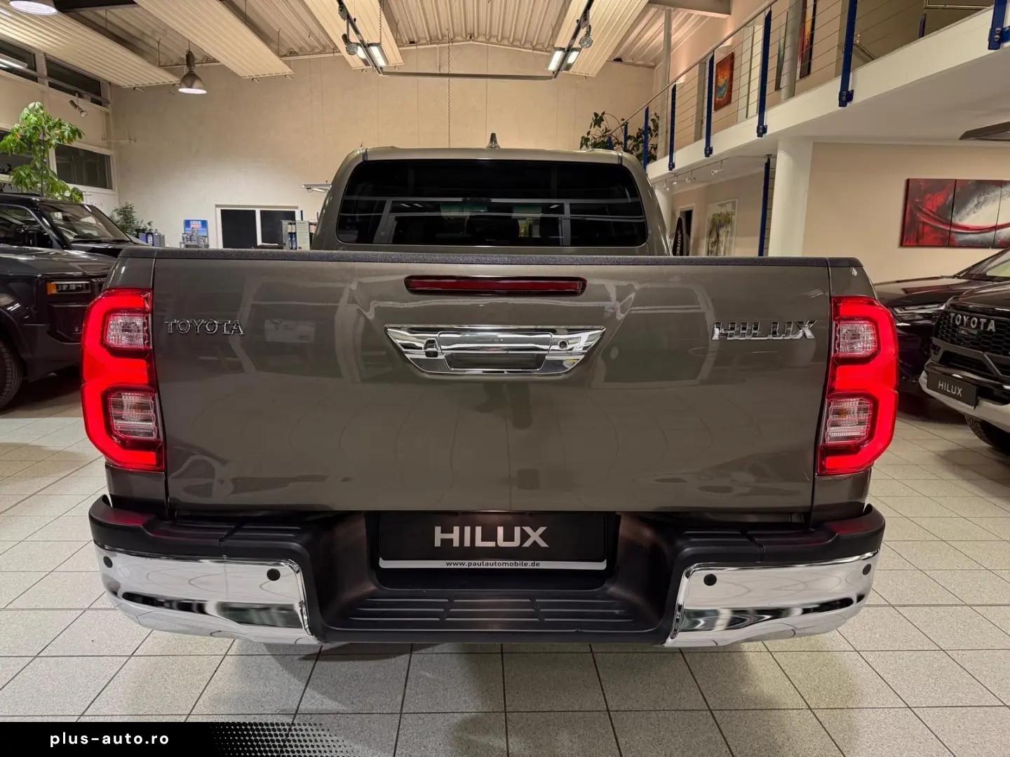 TOYOTA DOUBLE CAB EXECUTIVE-AUT-KAMERA-LED-RADAR