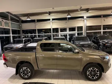 TOYOTA DOUBLE CAB EXECUTIVE-AUT-KAMERA-LED-RADAR