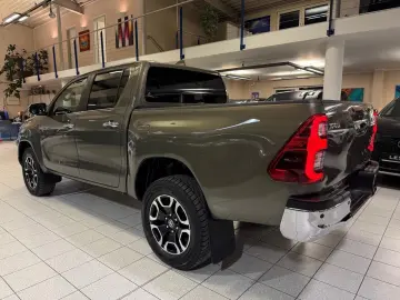 TOYOTA DOUBLE CAB EXECUTIVE-AUT-KAMERA-LED-RADAR