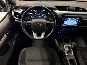 TOYOTA DOUBLE CAB EXECUTIVE-AUT-KAMERA-LED-RADAR