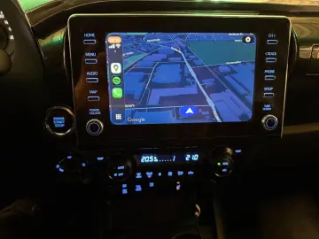TOYOTA DOUBLE CAB EXECUTIVE-AUT-KAMERA-LED-RADAR