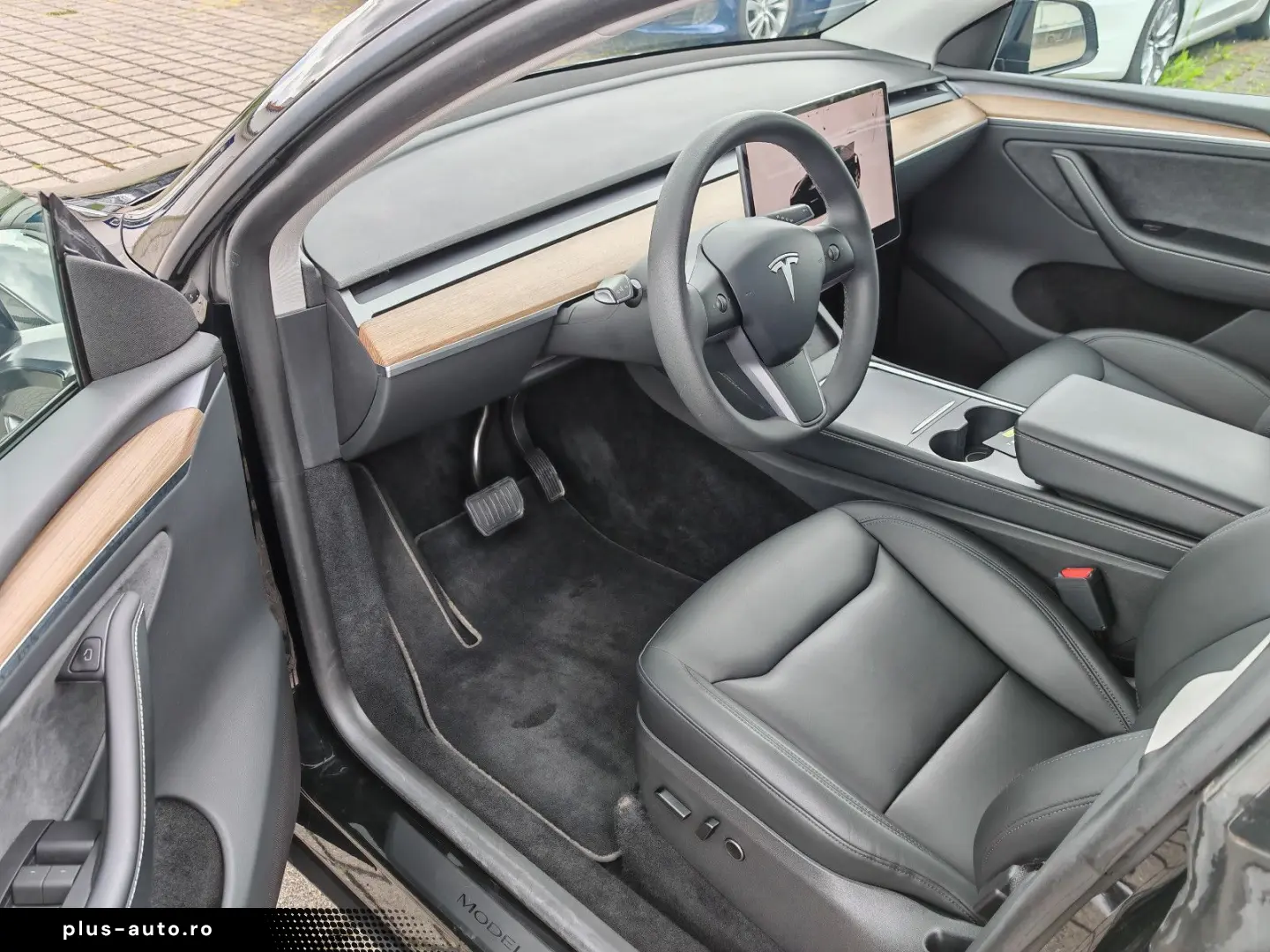 TESLA Model Y SR RWD   AHK   FSD   SoH 93%