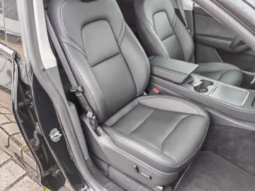 TESLA Model Y SR RWD   AHK   FSD   SoH 93%